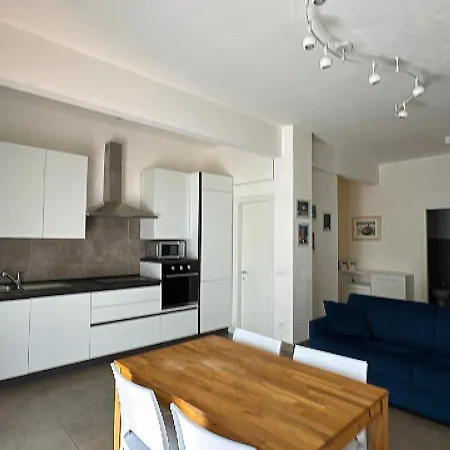 15 Minuti Santa Margherita ,bilocale Ristrutturato Con Terrazzo Vista Mare Διαμέρισμα